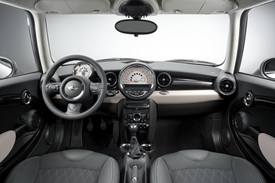  Mini Cooper Baker Street 2012 года  (фото 4 из 15)